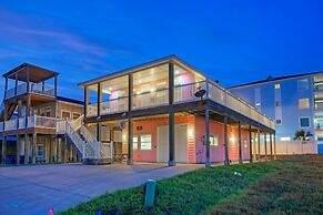 Casa Rosada by Avantstay Easy Beach Access Spacious Balcony Deck