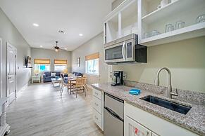 Casa Rosada by Avantstay Easy Beach Access Spacious Balcony Deck