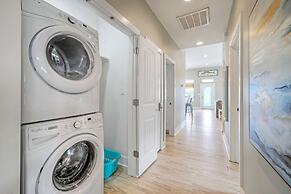 Casa Rosada by Avantstay Easy Beach Access Spacious Balcony Deck