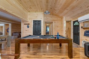 The Rustic Cottage by Avantstay Hot Tub Fire Pit Pool Table 5mins to T