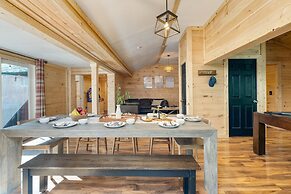 The Rustic Cottage by Avantstay Hot Tub Fire Pit Pool Table 5mins to T