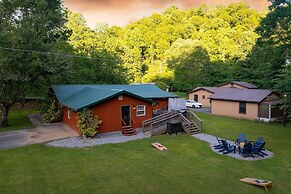 The Rustic Cottage by Avantstay Hot Tub Fire Pit Pool Table 5mins to T