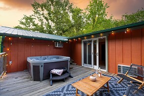 The Rustic Cottage by Avantstay Hot Tub Fire Pit Pool Table 5mins to T