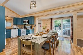 The Rustic Cottage by Avantstay Hot Tub Fire Pit Pool Table 5mins to T