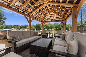 Gray Fox Lodge by Avantstay Waterslide Pool Theater Sleeps 23