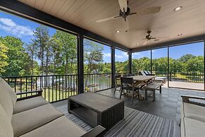 Gray Fox Lodge by Avantstay Waterslide Pool Theater Sleeps 23