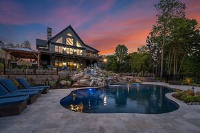 Gray Fox Lodge by Avantstay Waterslide Pool Theater Sleeps 23