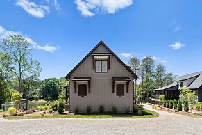 Gray Fox Lodge by Avantstay Waterslide Pool Theater Sleeps 23