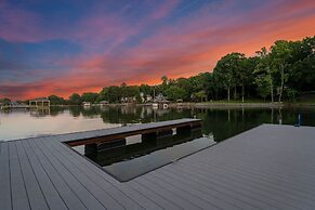 Gray Fox Lodge by Avantstay Waterslide Pool Theater Sleeps 23