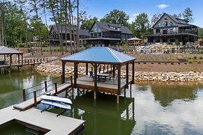Gray Fox Lodge by Avantstay Waterslide Pool Theater Sleeps 23