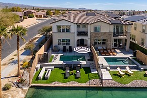 Lago Luxe by Avantstay Lakefront Private Pool Great for Festival Seaso