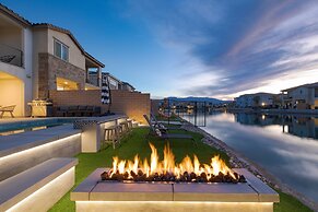 Lago Luxe by Avantstay Lakefront Private Pool Great for Festival Seaso