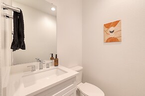 Lago Luxe by Avantstay Lakefront Private Pool Great for Festival Seaso