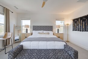 Lago Luxe by Avantstay Lakefront Private Pool Great for Festival Seaso