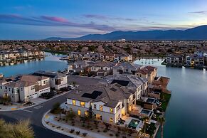 Lago Luxe by Avantstay Lakefront Private Pool Great for Festival Seaso