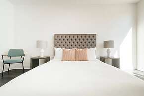 The Grove 6 by Avantstay Private Balcony