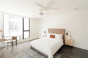 The Grove 6 by Avantstay Private Balcony