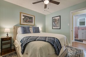 Hyannis 10min to Asheville Firepit Ping Pong