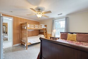 Hyannis 10min to Asheville Firepit Ping Pong