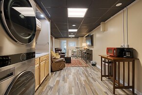 Hyannis 10min to Asheville Firepit Ping Pong