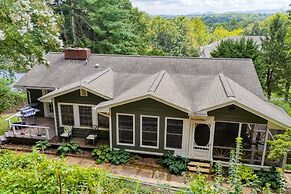 Hyannis 10min to Asheville Firepit Ping Pong