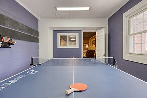 Hyannis 10min to Asheville Firepit Ping Pong