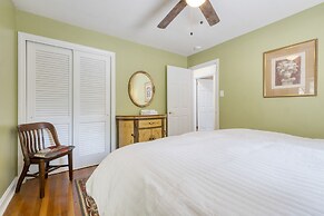 Hyannis 10min to Asheville Firepit Ping Pong