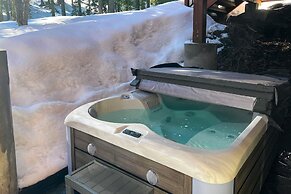 Explorer by Avantstay Close to Slopes Game Room Guest Suite