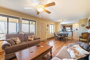 Ash Vale by Avantstay Spacious Deck w Views Ping Pong Table