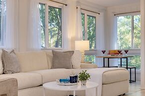 Conch Cottage by Avantstay Walk to Beach Deck Fireplace Outdoor Dining