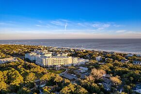 Conch Cottage by Avantstay Walk to Beach Deck Fireplace Outdoor Dining