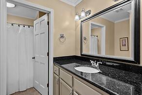 Stay Awhile by Avantstay Lakefront Pool Dock