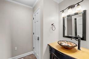 Stay Awhile by Avantstay Lakefront Pool Dock