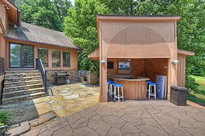 Stay Awhile by Avantstay Lakefront Pool Dock