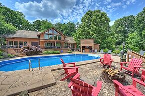 Stay Awhile by Avantstay Lakefront Pool Dock