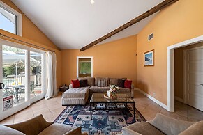 Dandelion by Avantstay Pool 0 2mi to Downtown