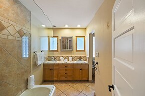 Dandelion by Avantstay Pool 0 2mi to Downtown