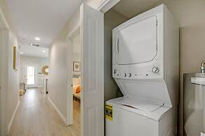 Surf-n-dipity by Avantstay Covered Patio Lounge w Firepit