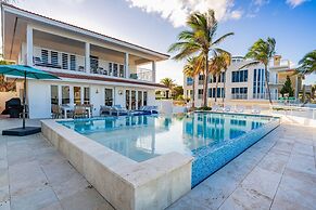 Beach Haven by Avantstay Pool Ocean Views Steps From the Beach