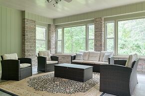 Game Farm Villa by Avantstay 10bdr Private Pond Spa Pool Family-friend