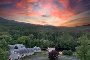 Game Farm Villa by Avantstay 10bdr Private Pond Spa Pool Family-friend