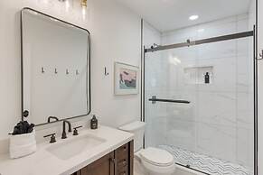 7min to Beach Private Patio on Golf Course Emerald Bay by Avantstay