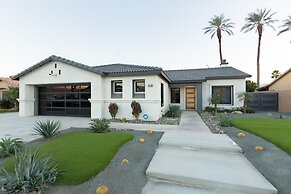 Calypso by Avantstay Entertainer s Paradise Pool Hot Tub Putting Green