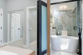 Calypso by Avantstay Entertainer s Paradise Pool Hot Tub Putting Green