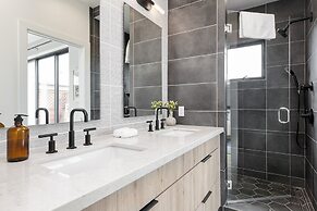 Pacific Villa by Avantstay Steps From Beach Luxurious Modern Indoor-ou