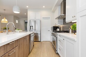 Pacific Villa by Avantstay Steps From Beach Luxurious Modern Indoor-ou