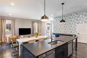 The Magnolia 5 by Avantstay Minutes to Downtown