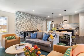 The Magnolia 5 by Avantstay Minutes to Downtown