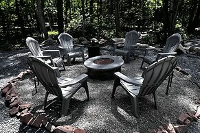 Bear Creek Bliss by Avantstay Sleeps 16 Game Room Deck Fire Pit