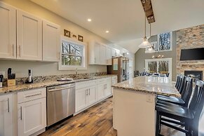 Bear Creek Bliss by Avantstay Sleeps 16 Game Room Deck Fire Pit